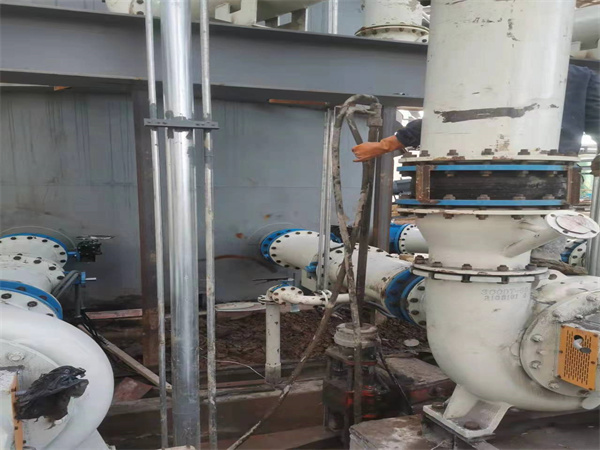 聂荣设备基础沉降下沉注浆加固增加荷载